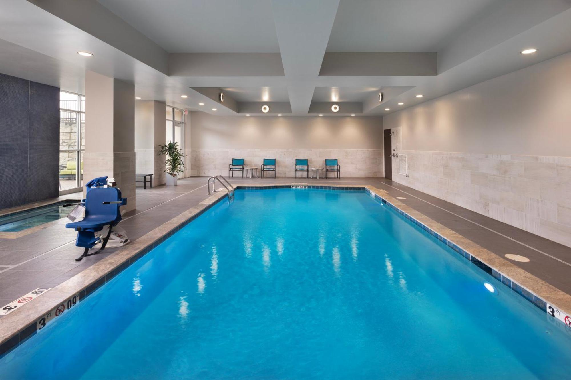 Holiday Inn & Suites Arden - Asheville Airport By Ihg Exteriör bild